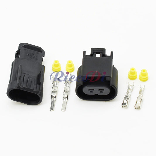 2 pin female male automotive connector plug socket showing secure locking structure and waterproof design
