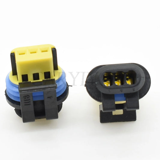 Close-up view of 3-pin automotive connector interface designed for stable wire harness connection