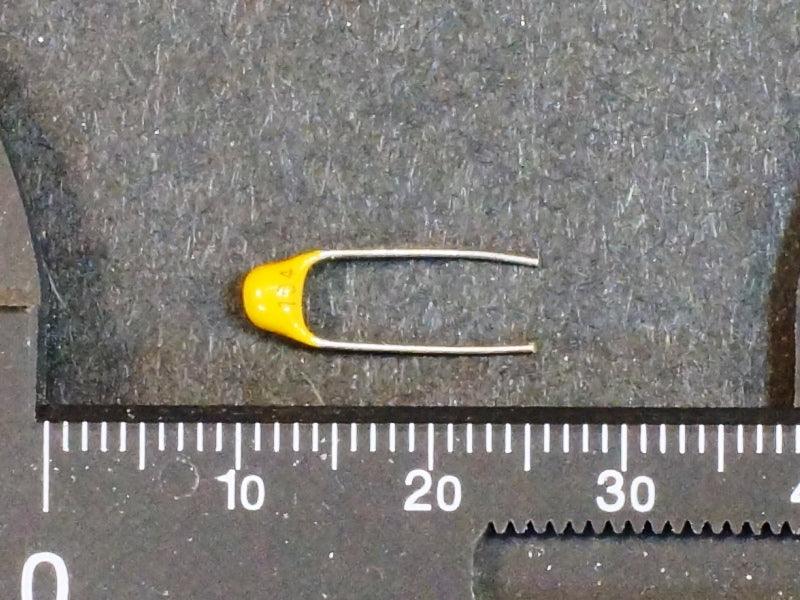 Cap-Ceramic-Multilayer-01uF-50V-China-Closeup