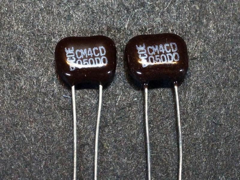 Cap-Mica-5pF-500V-Closeup