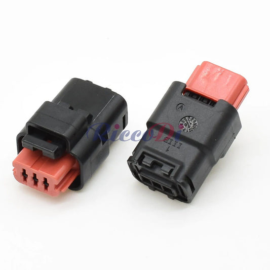 Close-up of terminals on DJ7038C-1.5-21 2 ways female automotive rail pressure water temperature sensor connector plug HDI car
