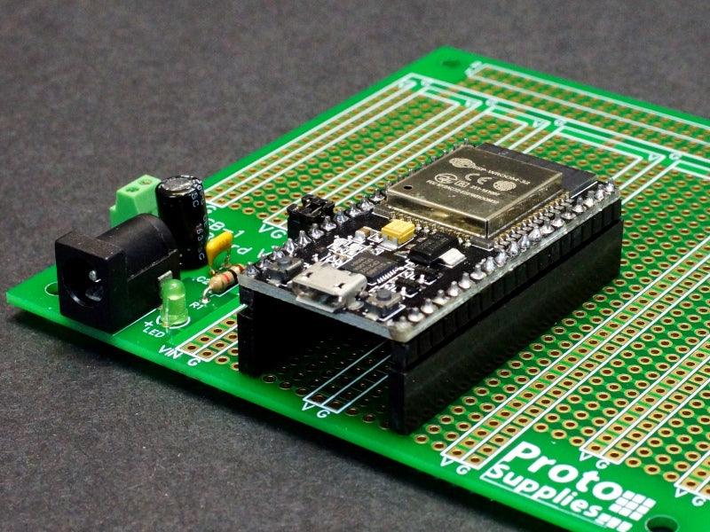ESP32-on-MCU-Proto-Board-with-DC-Input