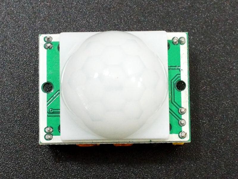 HC-SR501-PIR-Motion-Sensing-Module-Top