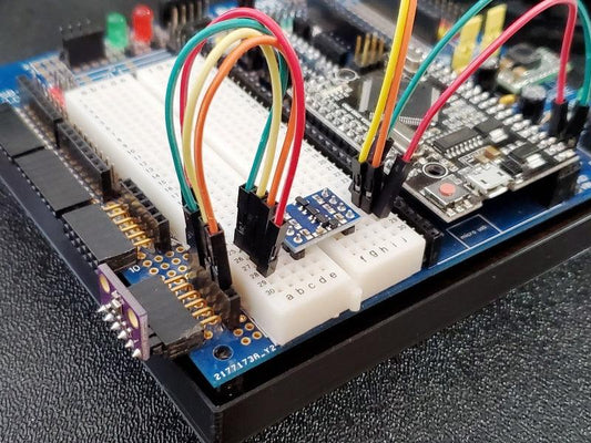 I2C-Logic-Level-Converter-with-Regulator-In-Use