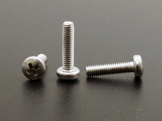 Machine-Screw-M3x12-Closeup