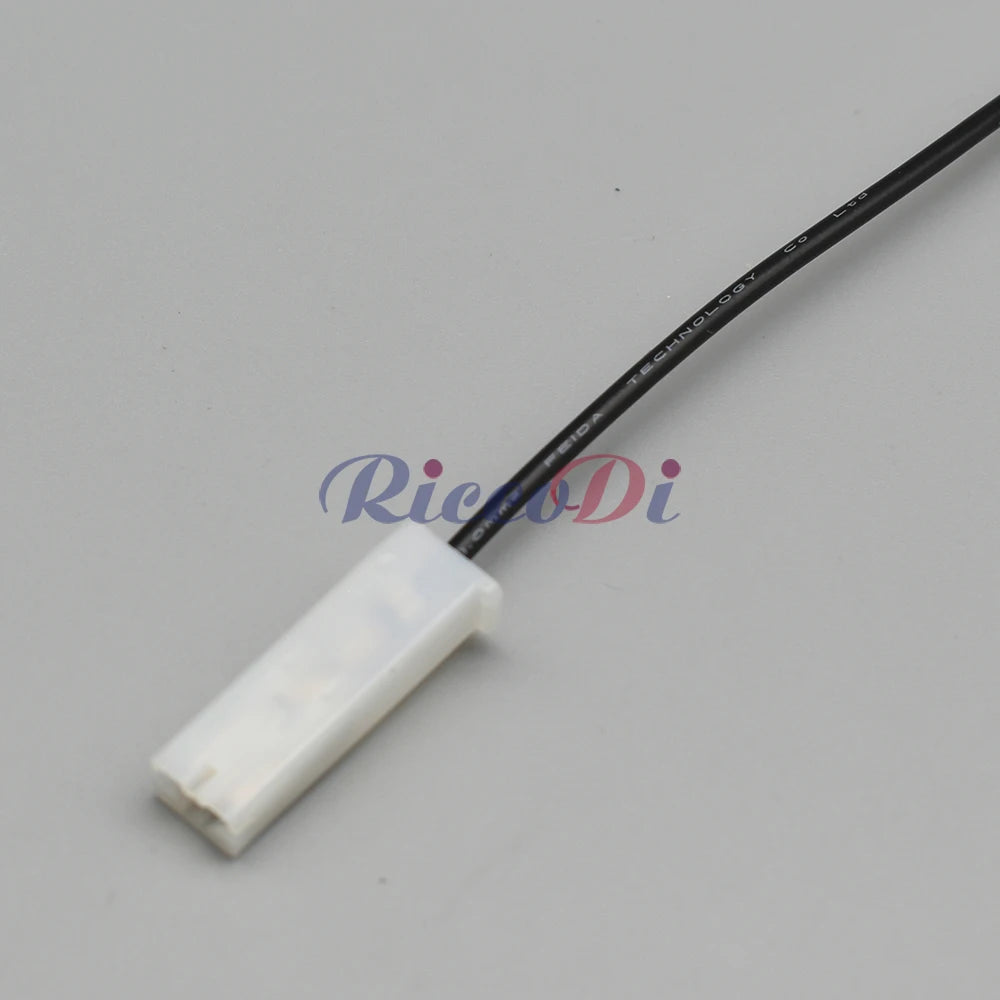 1 Pin 4.8mm Unsealed Connector 172074-2 DJ7018Y-6.3-21 Automotive Plastic Housing Wiring Plug