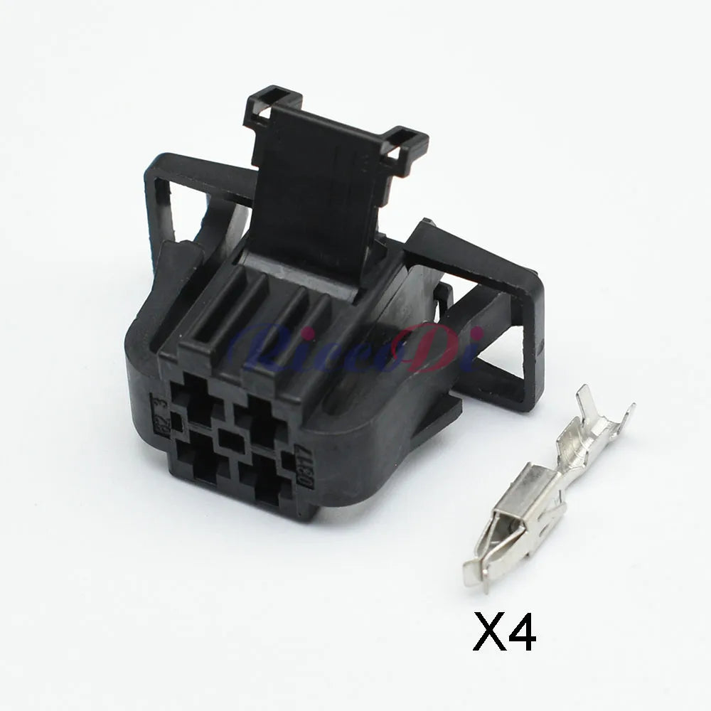 4 Pin 3.5mm Seat Fuel Tank Taillight Connector 1J0972722 DJ7049D-2.8 for VW Audi