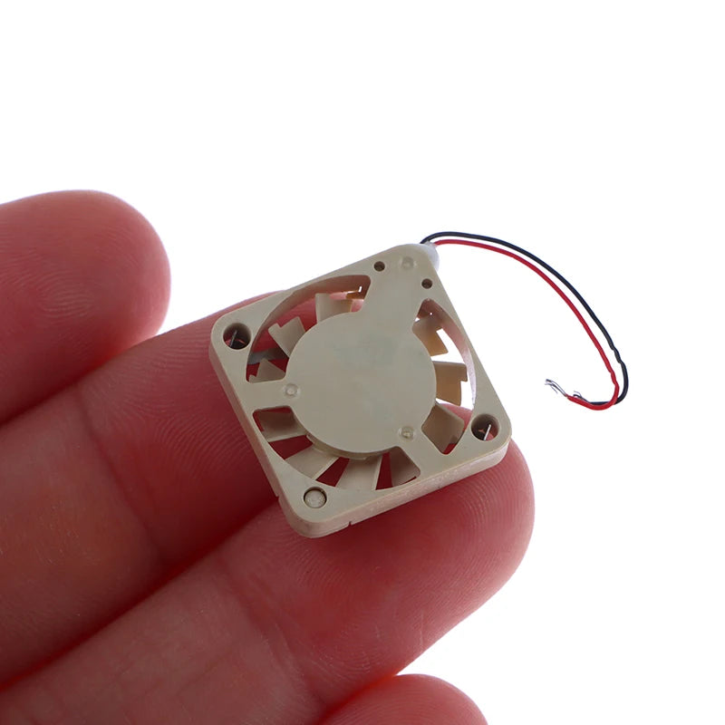 1pc 1703 1.7cm UAV Cooling Fan – Micro Drone Cooling Fan UF3H3-700 5V/3.3V High-Turn 2-Wire Bare Wire Cooling Accessory