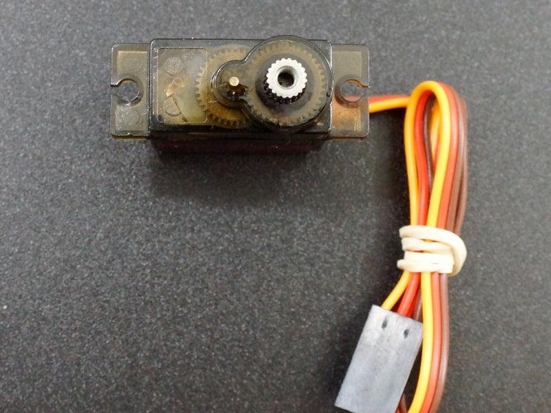 Servo-MG90S-360-Continuous-Top-1
