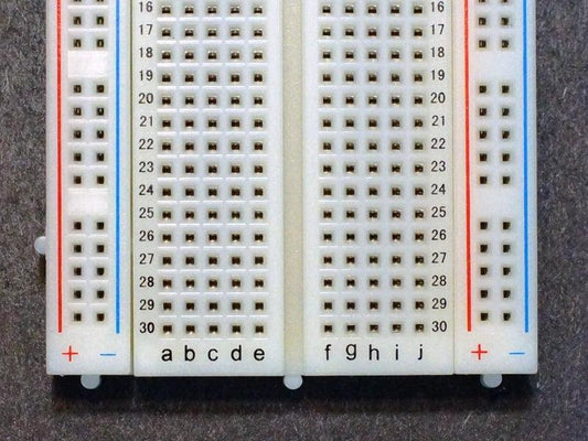 Solderless-Breadboard-400-Details-Pro-Line