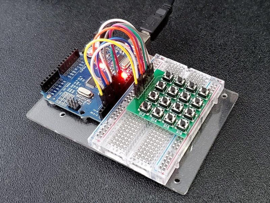 Tactile-Pushbutton-4x4-Matrix-Keypad-In-Operation
