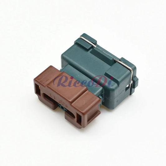 Close-up of 4 Pin Connector Wire Socket for Toyota 4AGE 16V TPS, Mitsubishi KA24 SR20 MAF EVO Lancer TPS Plug PB187-04446 PB185-04326