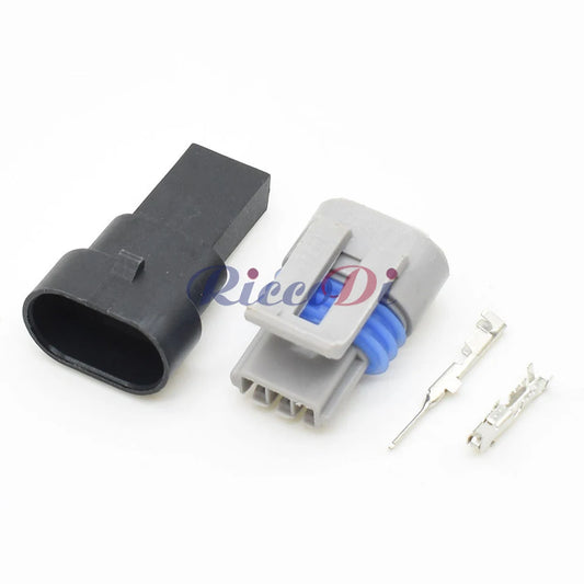 Close-up of 3-Pin terminals in Delphi GM waterproof connector 12162182 12162185 12162280 12162197 12162195 for precise wiring harness connection