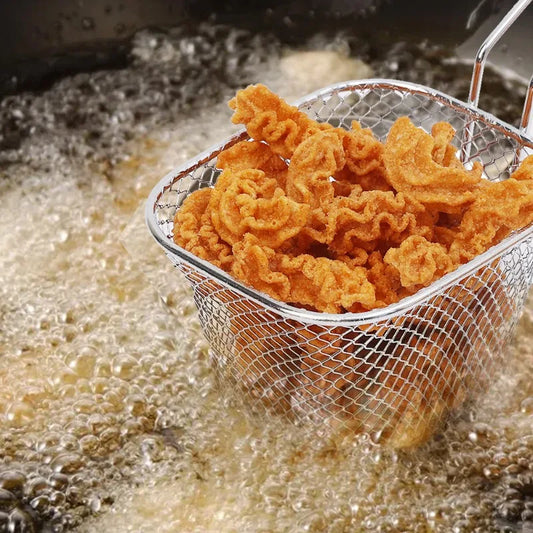 Metal mesh basket for food presentation, ideal for desk and kitchen use