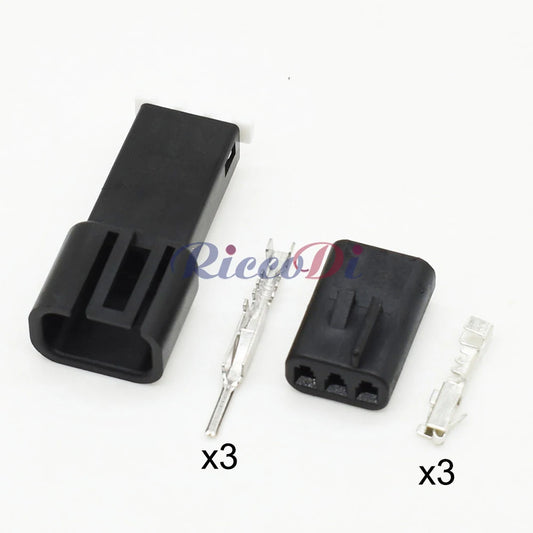 Interface detail of Delphi Metri-Pack 150 3 Pin black automotive connector 12047782