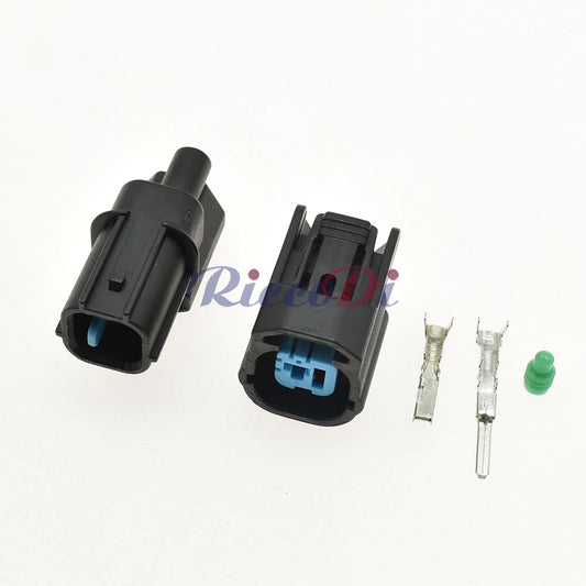 One way car horn wire connector showing precise terminal pin design for stable electrical connection