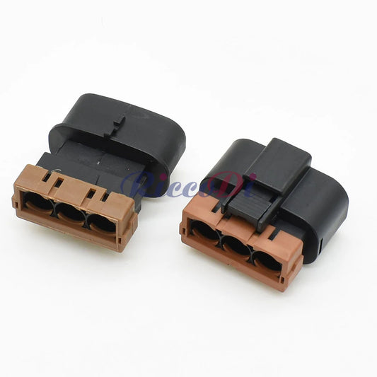 Interface detail of 3 hole waterproof automotive connector PK011-03027 PK015-03027