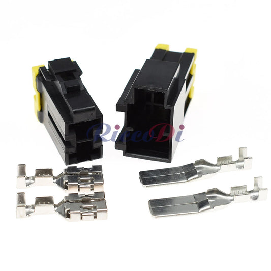 plastic high current connector for automotive wiring ensuring secure and stable electrical connections