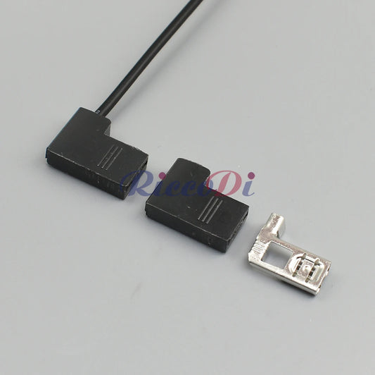 Right angle flag style structure of 6.3mm automotive lamp connector for compact installations