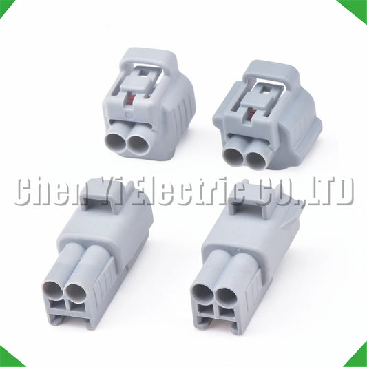 Turn signal light connector for automotive use