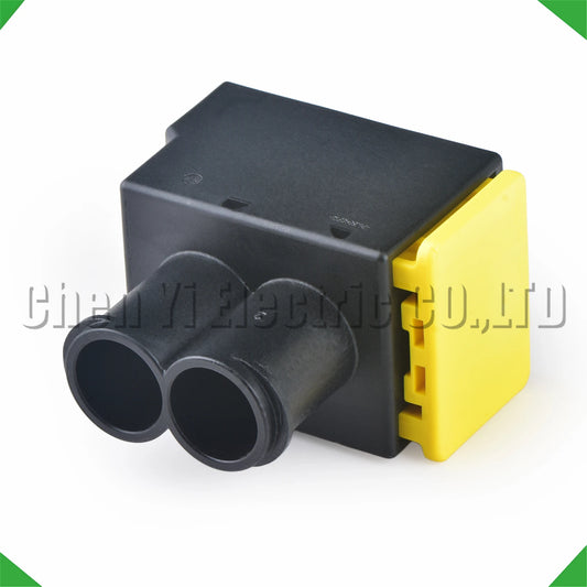 Close-up of 2 pin wire harness plug 1355328-1 for 48V mild hybrid automotive systems
