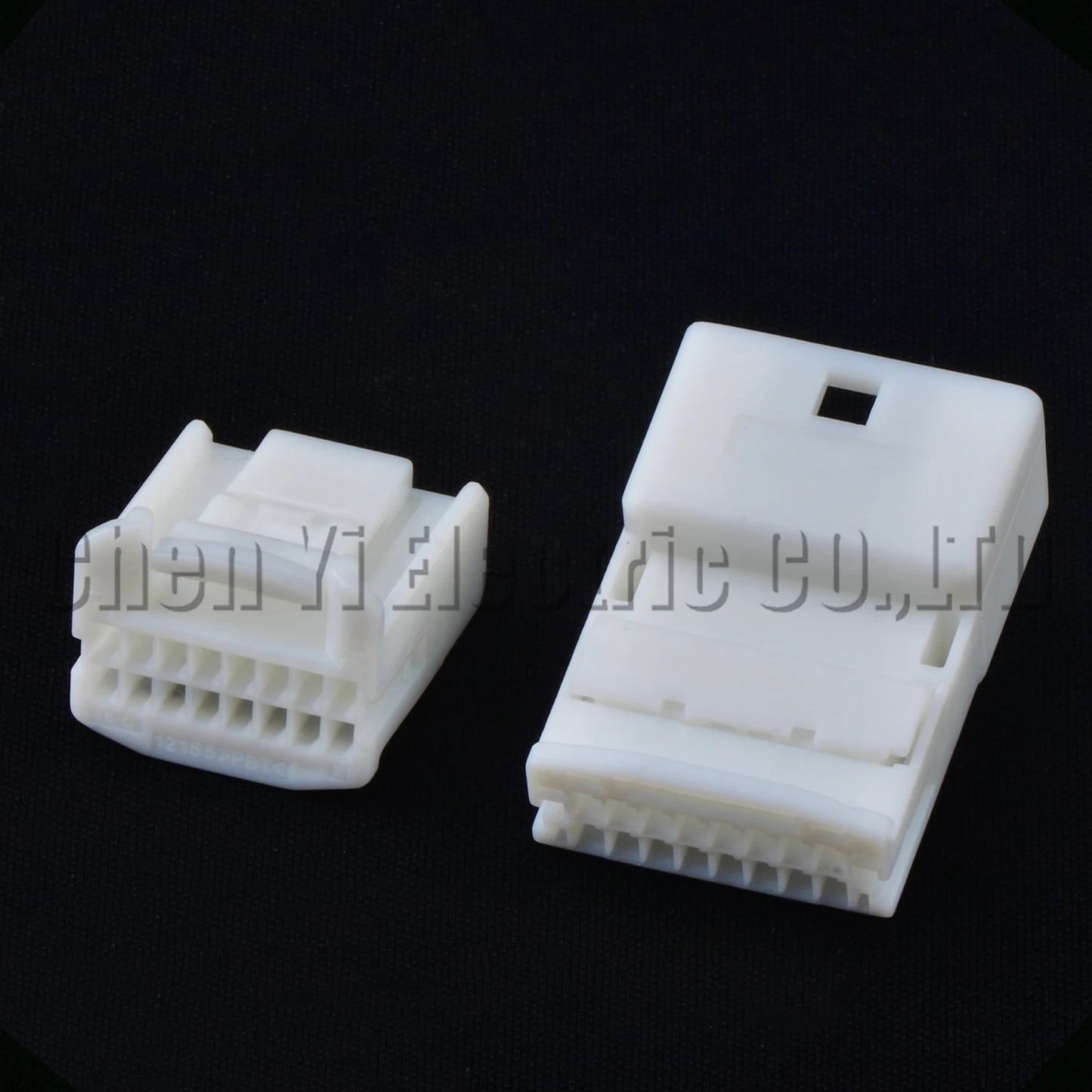 1565894-1 automotive wire harness connector plug