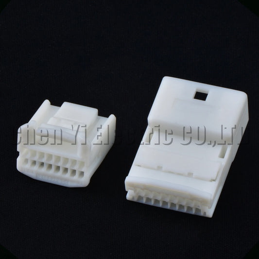 1565894-1 automotive wire harness connector plug