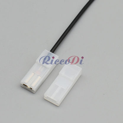 Demonstration of 1 Pin unsealed automotive connector being inserted and removed with 6.3 mm terminal for secure wiring