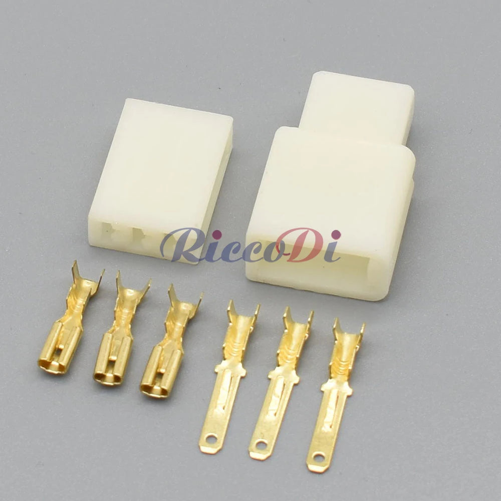 Close-up of brass terminals on 2.8mm 3 pins male female automotive connector plug with 15cm wires