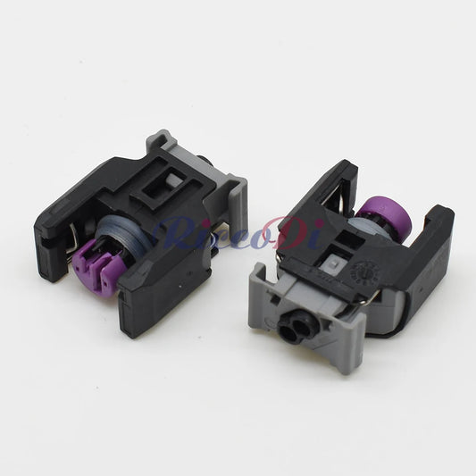 2 pin injector plug with terminals designed for stable fuel injector connection
