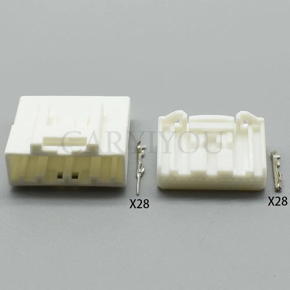 28P car small power wire connector unsealed socket showing locking structure