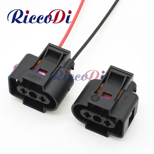 2 pin automotive wire harness plug for windshield washer and antifreeze water spray system