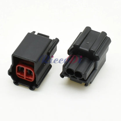 Detailed terminals of 2 pin 1.5mm automotive wire harness connector ensuring strong electrical contact