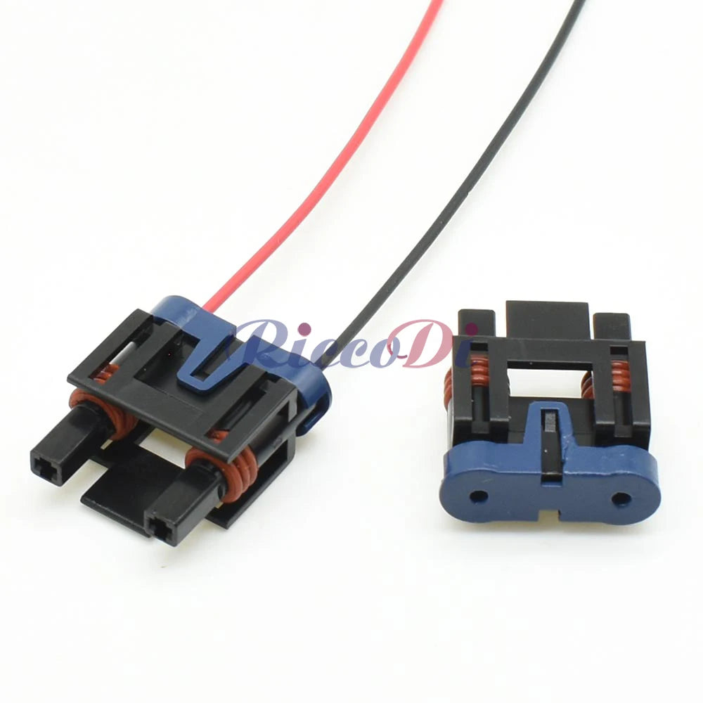 Close-up view of male and female plug on 2 pin 1.5mm automotive connector for reliable electrical connections