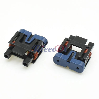 Detailed terminals of 2 pin 1.5mm automotive wire harness connector ensuring strong electrical contact