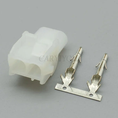 Locking mechanism of 2-pin female male auto connector ensuring stable automotive wiring