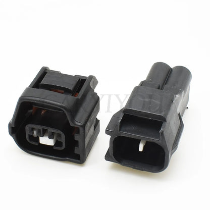 Installation demonstration of DJ7283-7028-30 2 pin automotive gearbox socket BNC connector for Toyota reversing lamp and sensor wiring