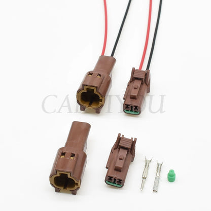 Female and male ends of 2-pin car wiper and front turn signal connector for reliable connection