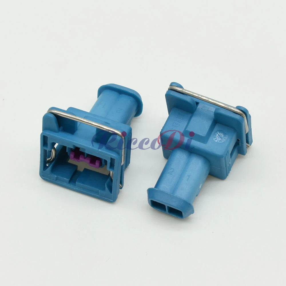 Close-up of terminals on DJ7024YD 3.5mm series 2 pin automotive connector for secure electrical connections
