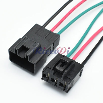 Detailed view of plastic housing and wiring of 312 unsealed series 3-Pin automotive connector 7282-3030 7283-3030