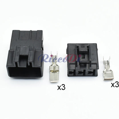 312 unsealed series 3-Pin automotive wire harness connector 7282-3030 7283-3030 installed in vehicle wiring showing male and female plug connection