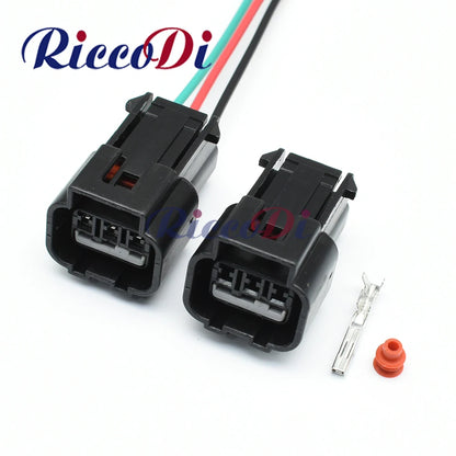 3-Pin automotive waterproof connector showing female plug and housing Kum 62 Z 060