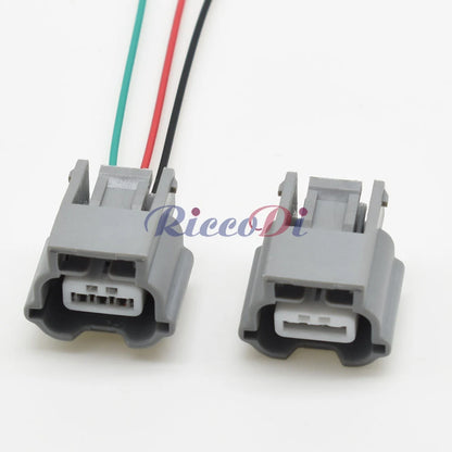 Close-up of 3 Pin Grey Automotive Lamp Sealed Plug terminals 7287-0178-40 70178