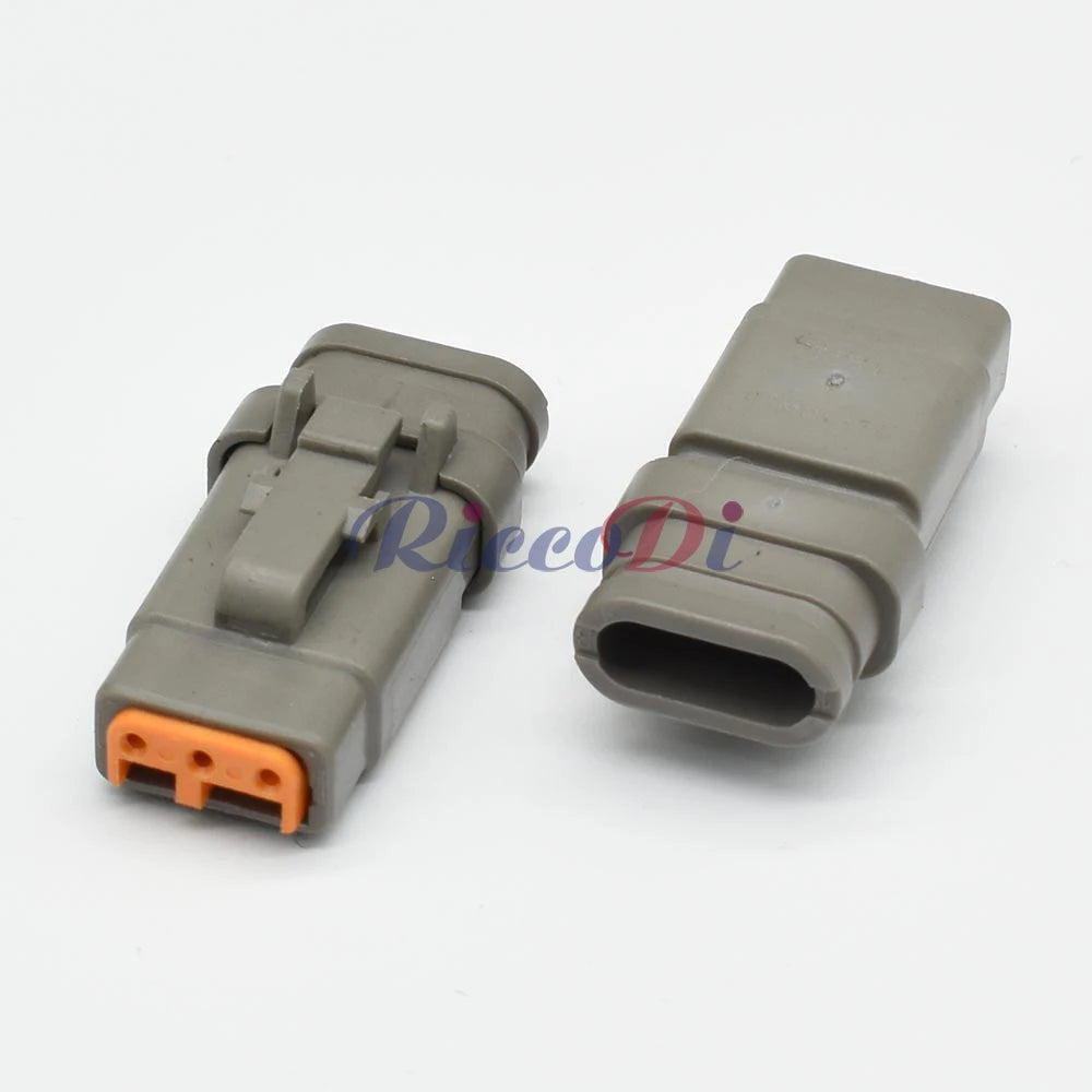 Locking mechanism of 3-pin DTM waterproof automotive connector ensuring stable wiring