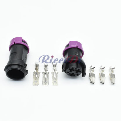 Close-up of male and female terminals on 3-Pin circular waterproof fog lamp connector
