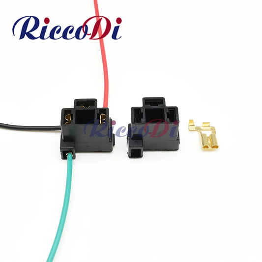 3-pin H4 headlight socket automotive connector DJD031A-1 full view compatible with Audi and VW