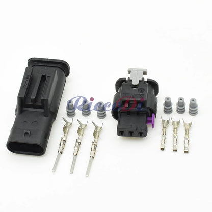 Close-up of 3-pin electronic automotive waterproof connector 1718653-1 4F0973703A 4F0973703 showing terminals