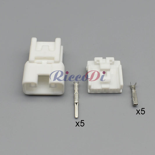 Close-up of 5 Pins automotive glass lifter socket wire harness connector terminals 7282-1050 7283-1050 1300-3111 1300-3783 90980-12348 for Toyota