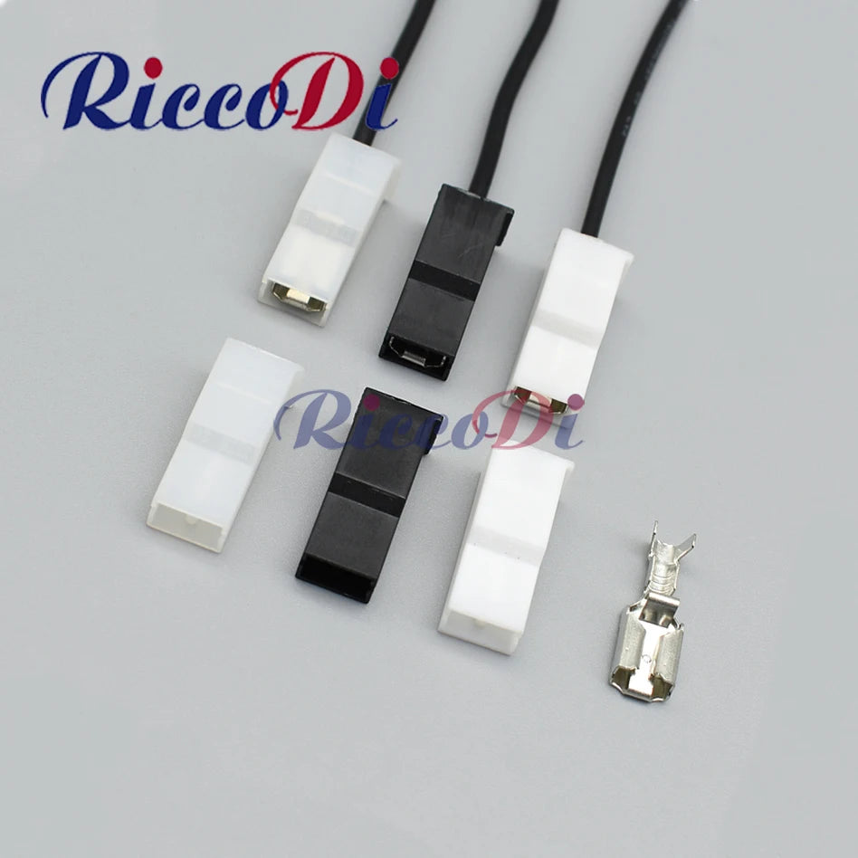 6.3 series automotive wiring harness connector 171809-3 with black and white plastic female plug for reliable vehicle connections