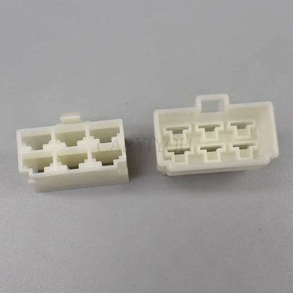 6.3 series 6 pin connector plug locking structure and terminal design